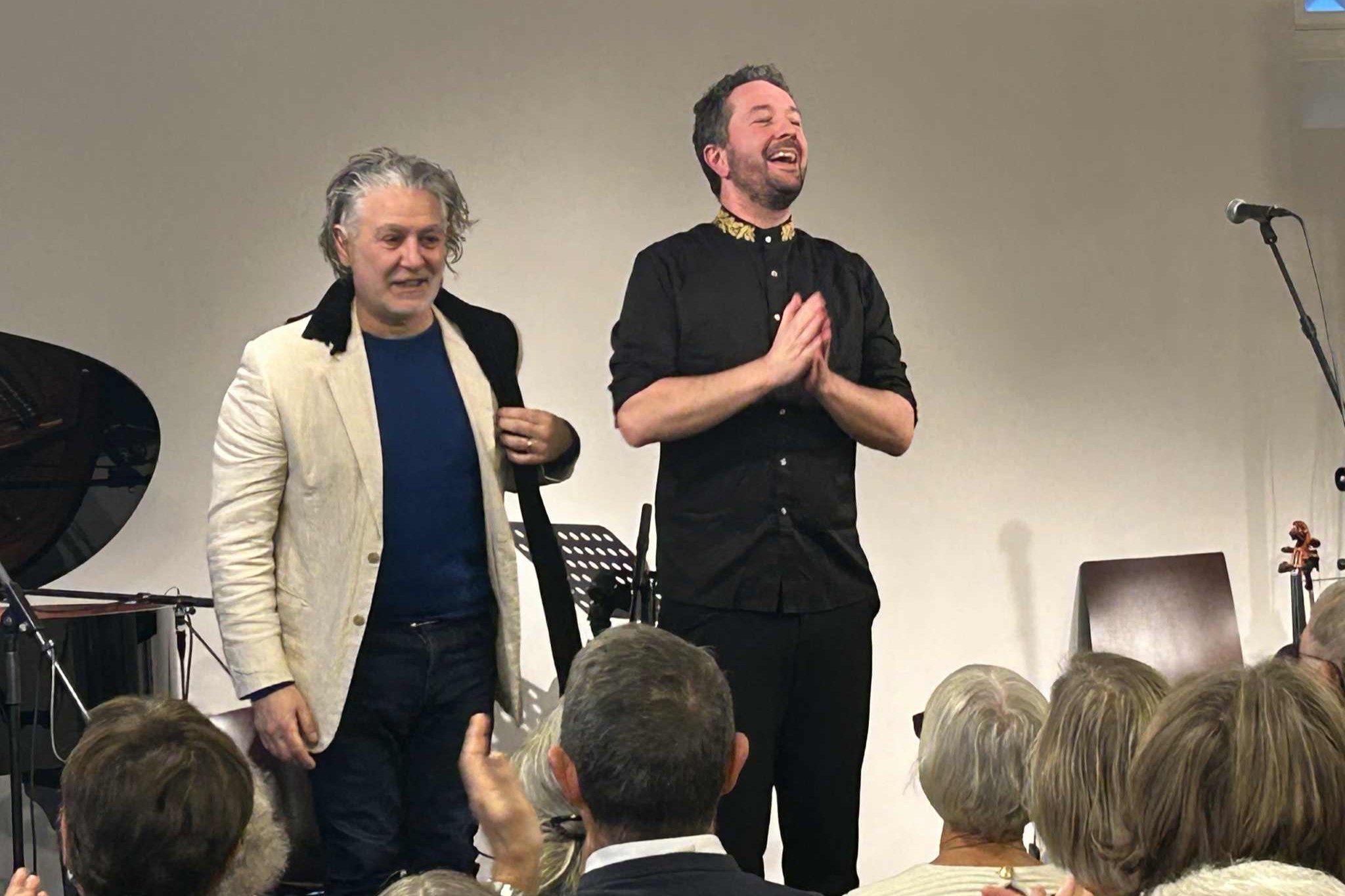 Paolo Russo og Bjarke Falgren blev behørigt hyldet for deres fabelagtige koncert. Foto: John Ringstrøm