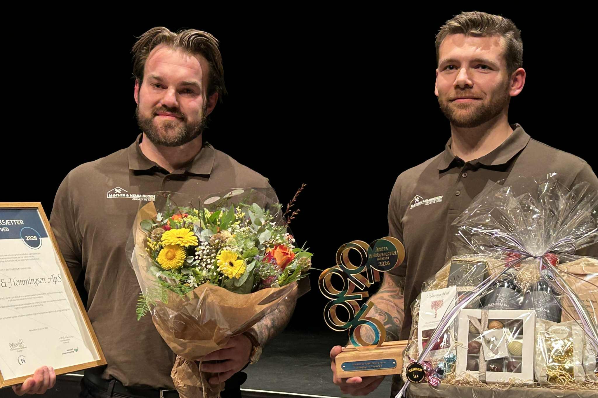 Oliver Mather (t.v.) og Oliver Hemmingsen har med deres tømrervirksomhed fået iværksætterprisen 2026. Foto: John Ringstrøm