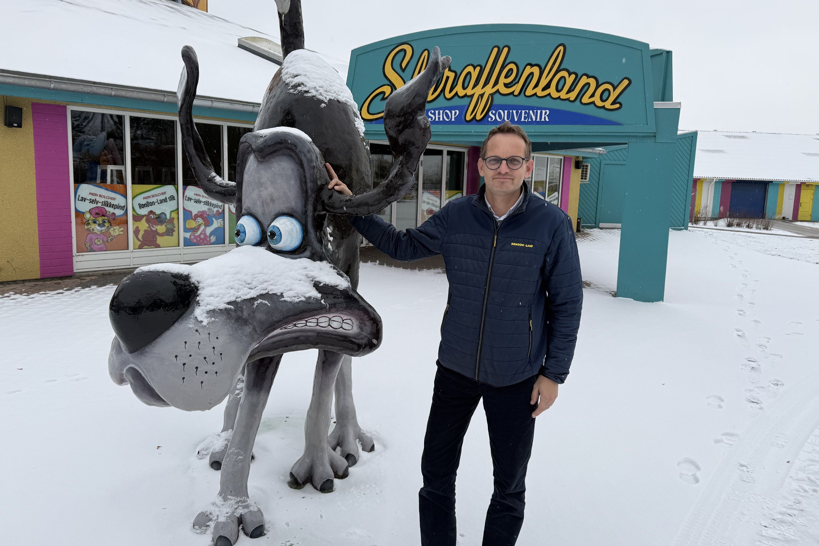 Direktør for BonBon-Land, Lars Fahlmann, og Henry Hundeprut går all-in på at støtte børn i glemte kriser. Foto: Næstved Kommune