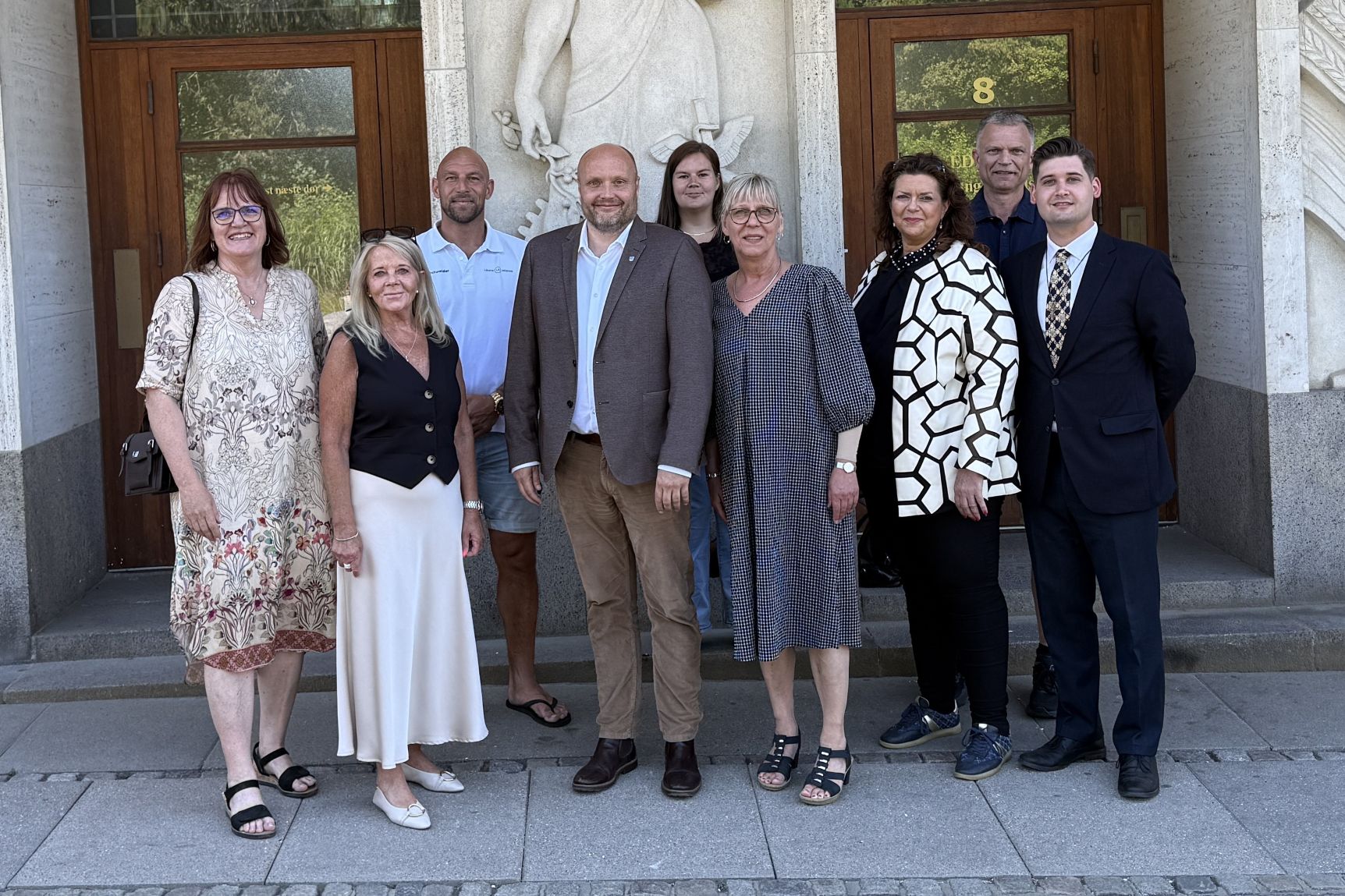 De borgerlige politikere, der står bag visionen. Fra venstre: Anette Brix (C), Githa Nelander (løsgænger), Kasper Schneider (LA), Kenneth Sørensen (V), Lene Søs Jonassen (C), Lizette Laugesen (DD), Pernille Sten (V), Jakob Ahrendt (V) og Patrick Elm (DF). Foto: Presse