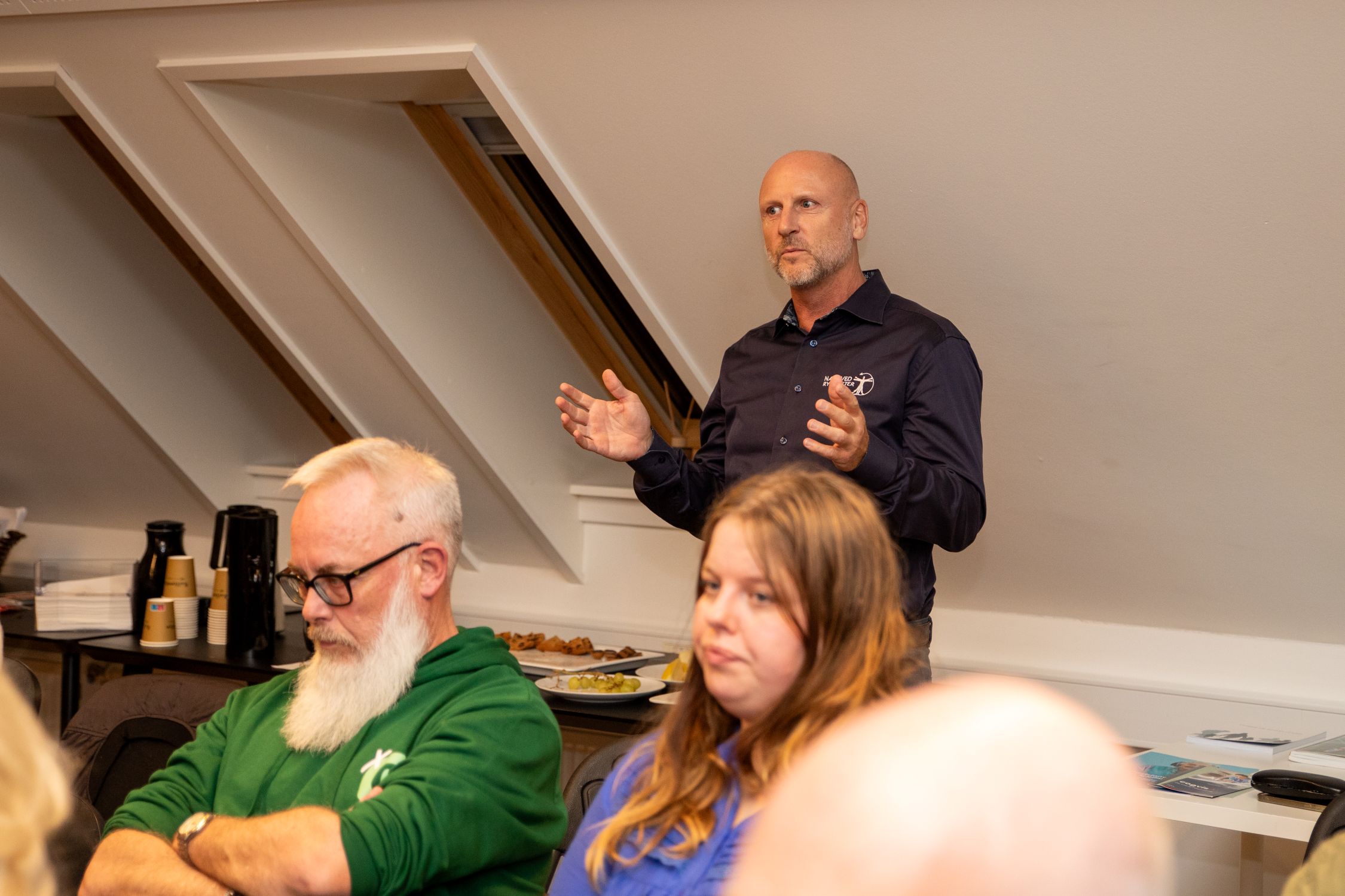 Stifteren af Næstved Rygcenter Hans Andersen var begejstret for sundhedssnakken i centrets kantine. Foto: Næstved Rygcenter