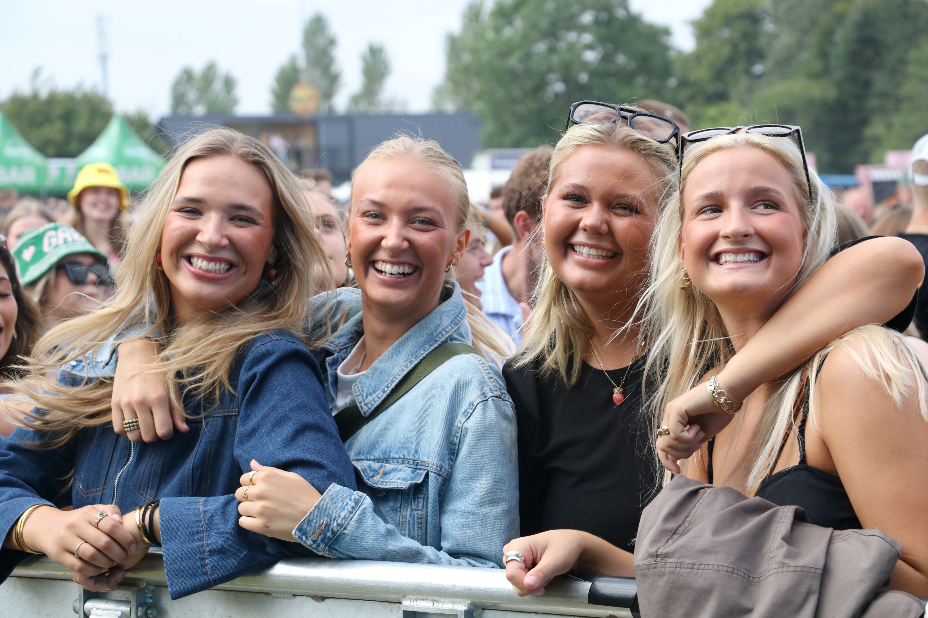 Smilene var store og mange til Grøn. Foto: John Ringstrøm