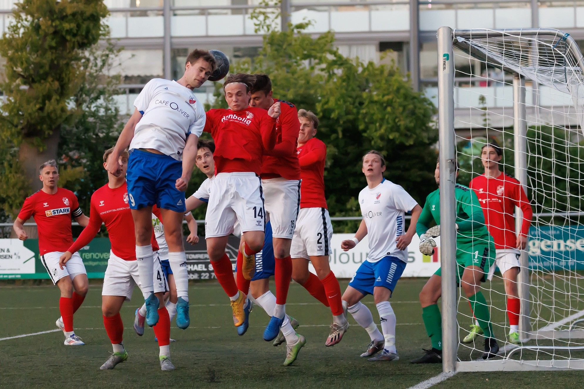 Kevin Fobian havde muligheder, men det lykkedes ikke Herlufsholm-angriberen at få scoret. Foto: Hans Kurt Frederiksen 