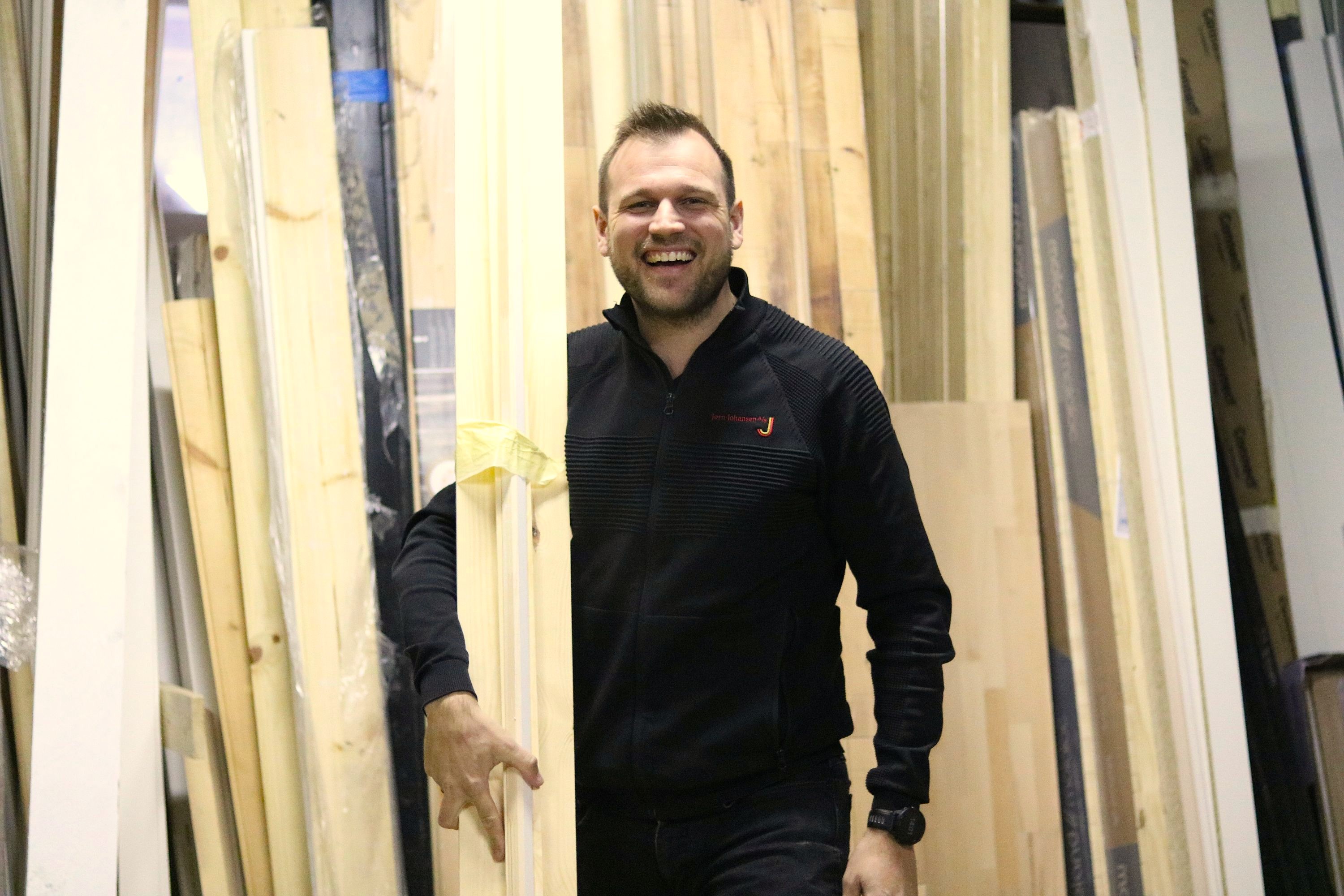 Frederik Kjær har det som blommen i et æg hos Jørn Johansen A/S. Foto: John Ringstrøm