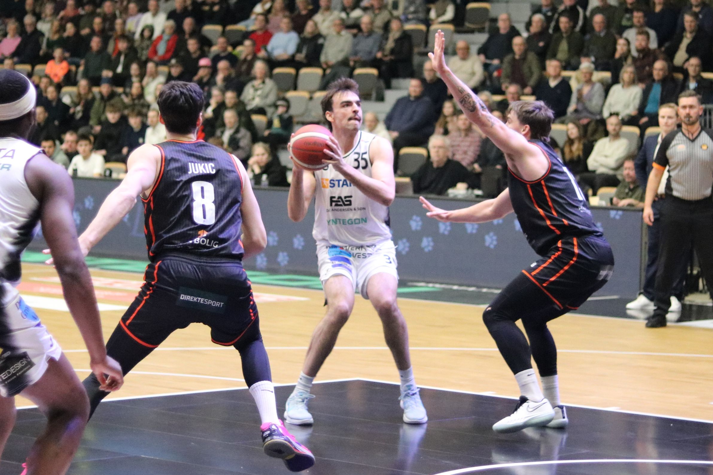 Vic Searls blev topscorer med 20 point mod Holbæk-Stenhus. Foto: John Ringstrøm