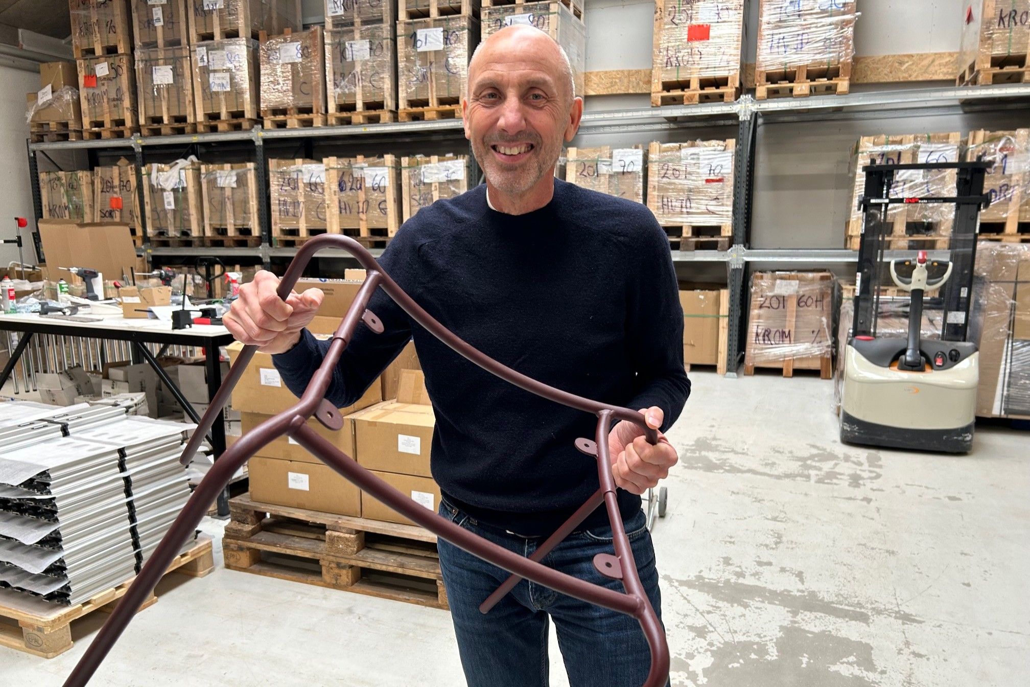 Stolens stel er helsvejst og produceres i nøje udvalgte farver. Foto: John RIngstrøm