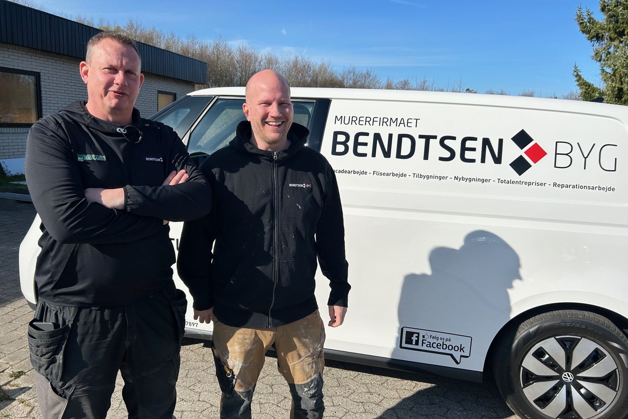 Man keder sig aldrig i selskab med de to murersvende, Anders Bendtsen (t.v.) og Mikkel Lærke. Foto: John Ringstrøm