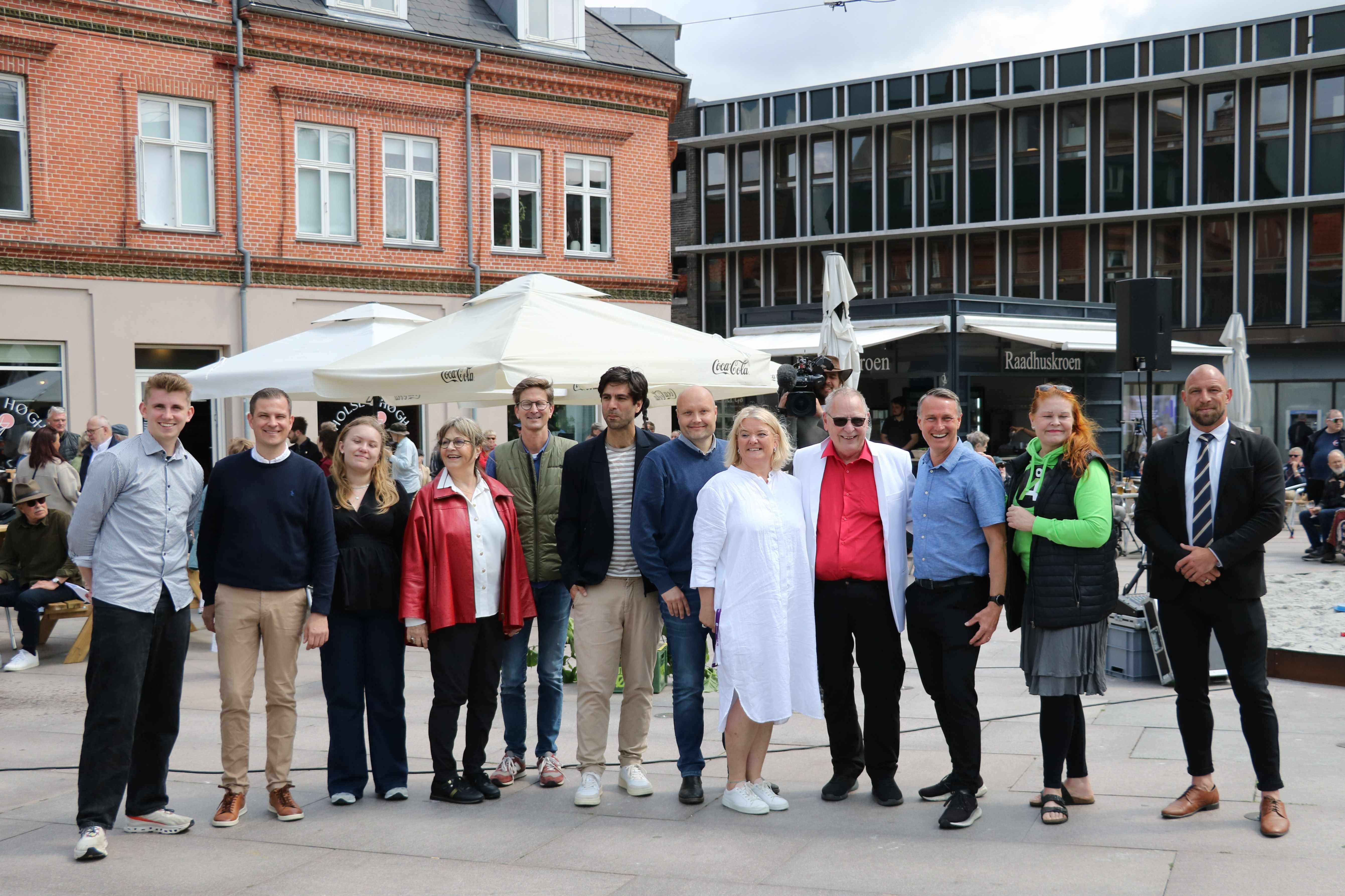 Grundlovstalerne på Axeltorv