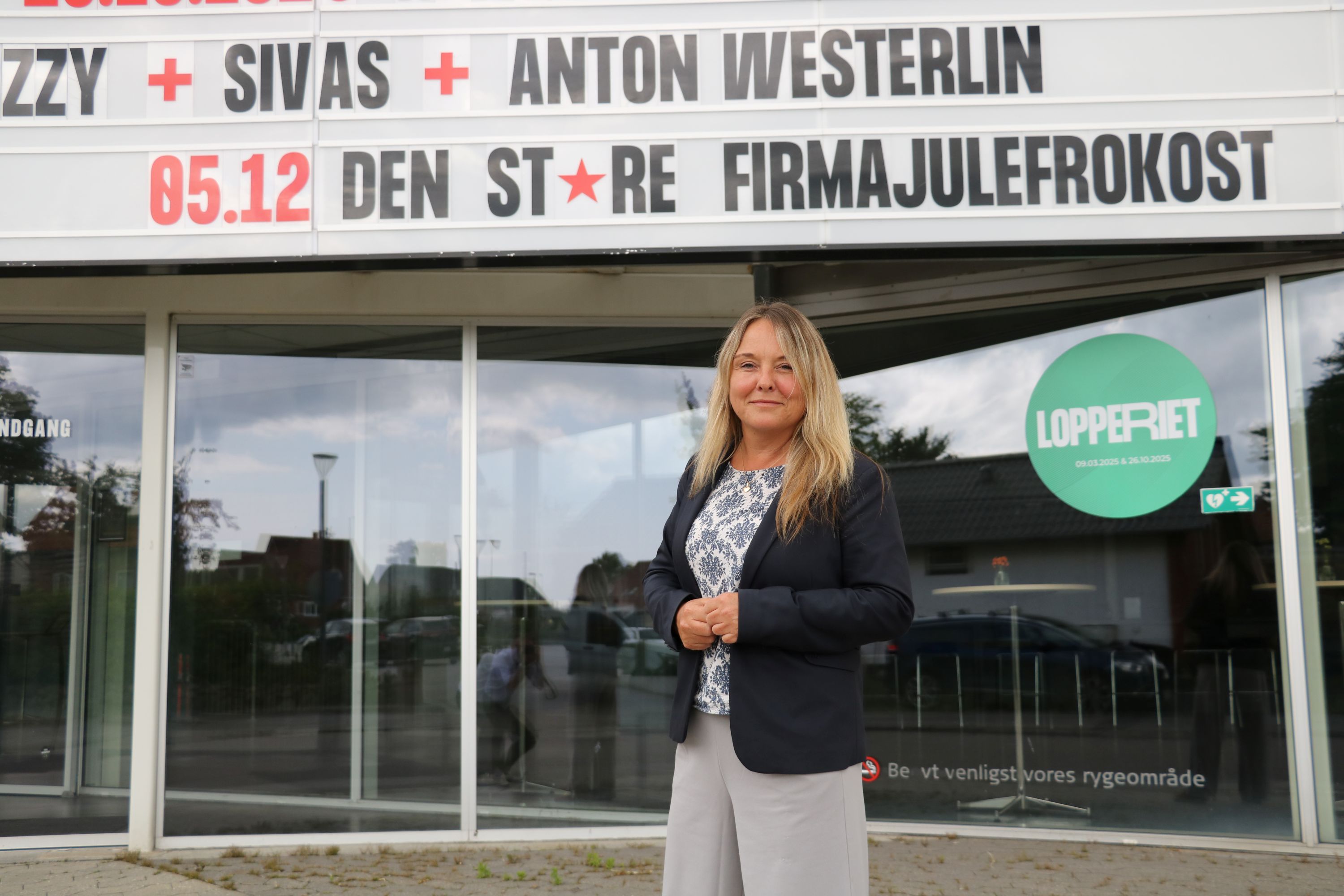 Gitte Spandet glæder sig til at byde velkommen til Den Store Julefrokost 5/12. Foto: John Ringstrøm