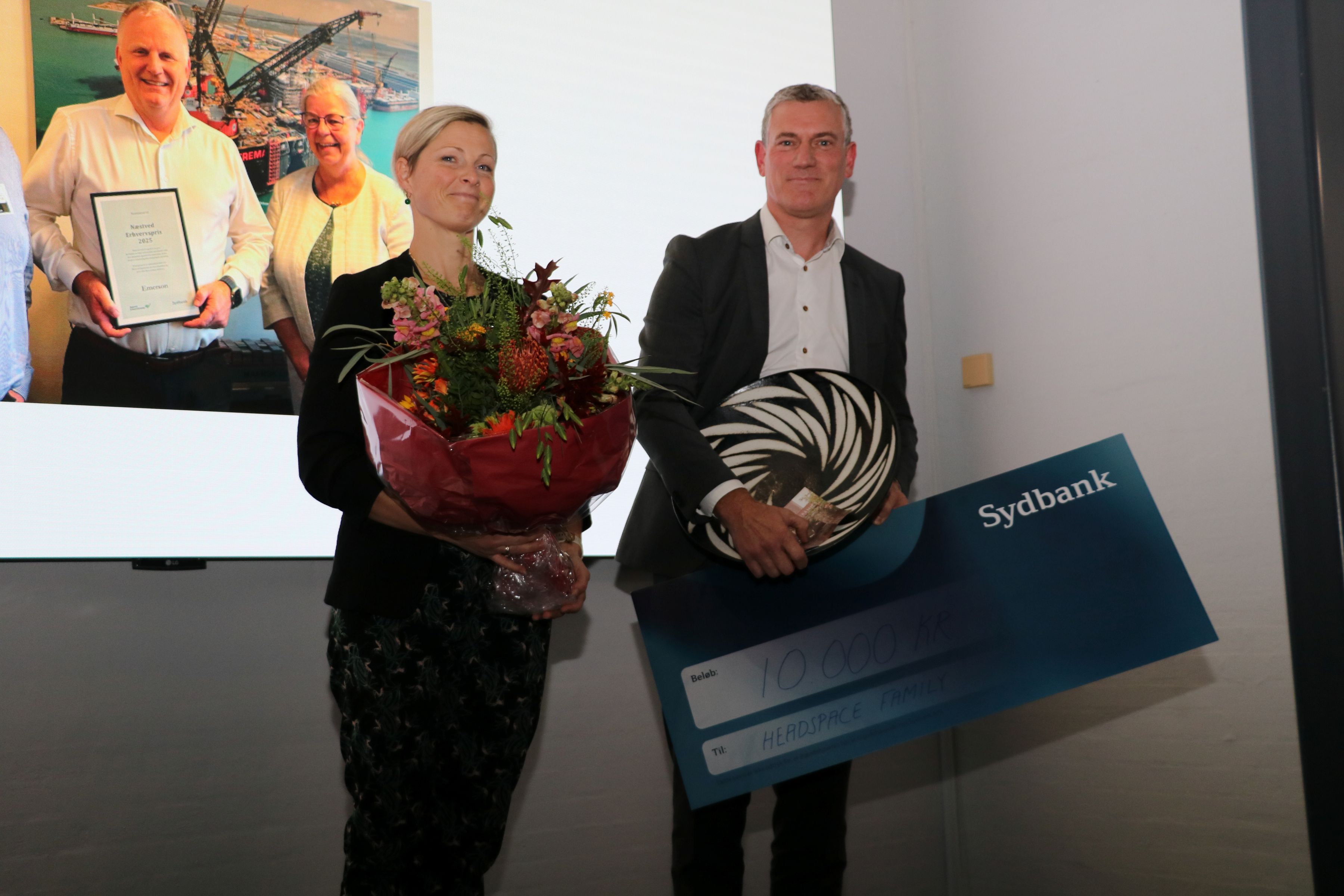 Rikke Molter og Kim Rønn modtager Næstved Erhvervspris 2025 på Emersons vegne. Foto: John Ringstrøm