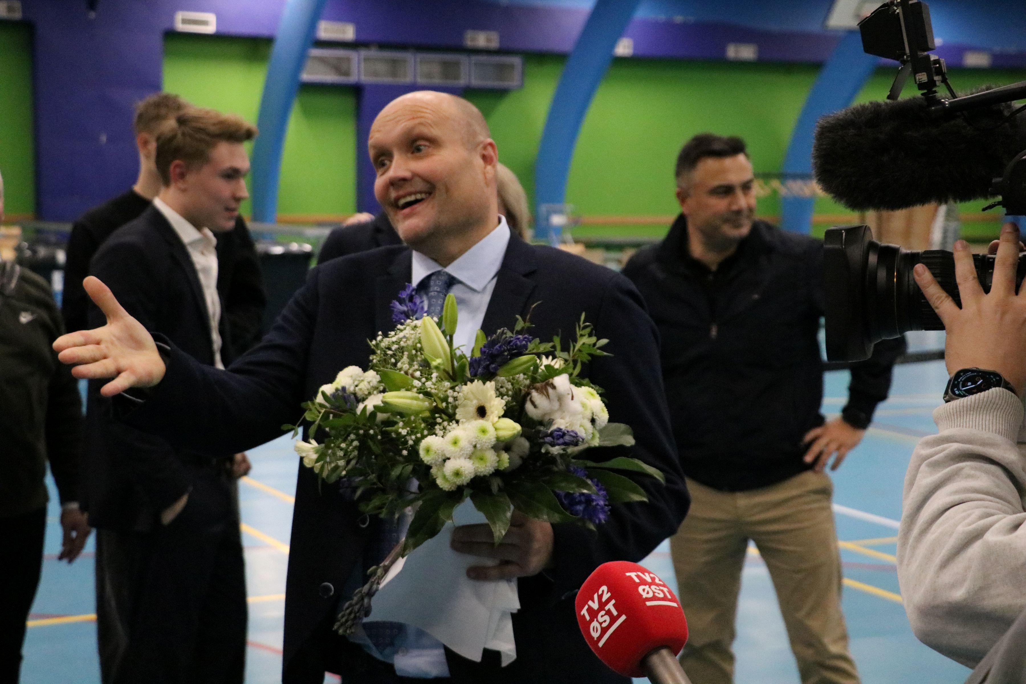 Kenneth Sørensen er et stort smil efter sejren. Foto: John Ringstrøm
