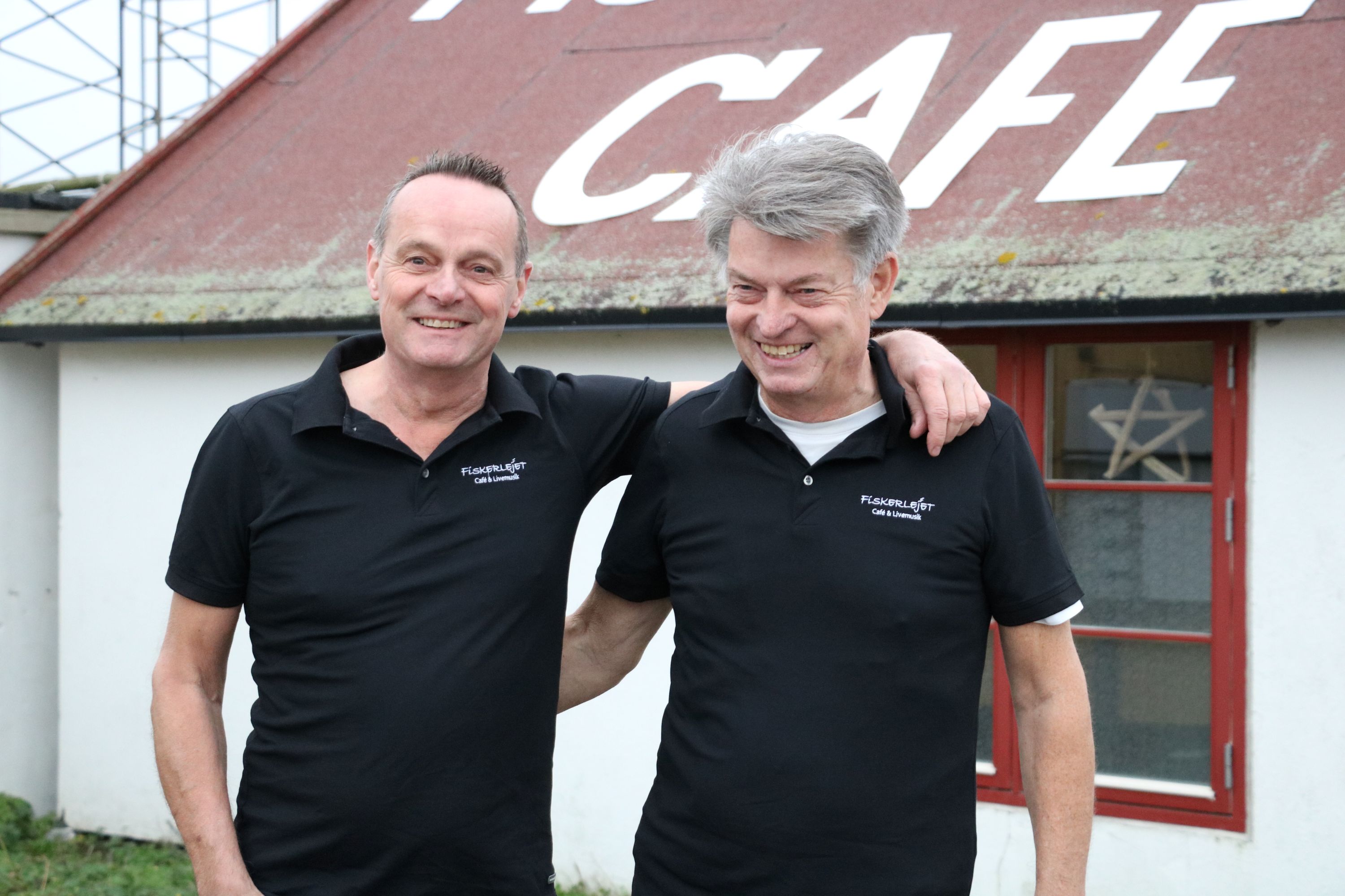 Boye Larsen og Søren Jakobsen ved overtagelsen af Fiskerlejet. Nu har Jakobsen også fået italiensk mad til Stejlepladsen. Foto: John Ringstrøm