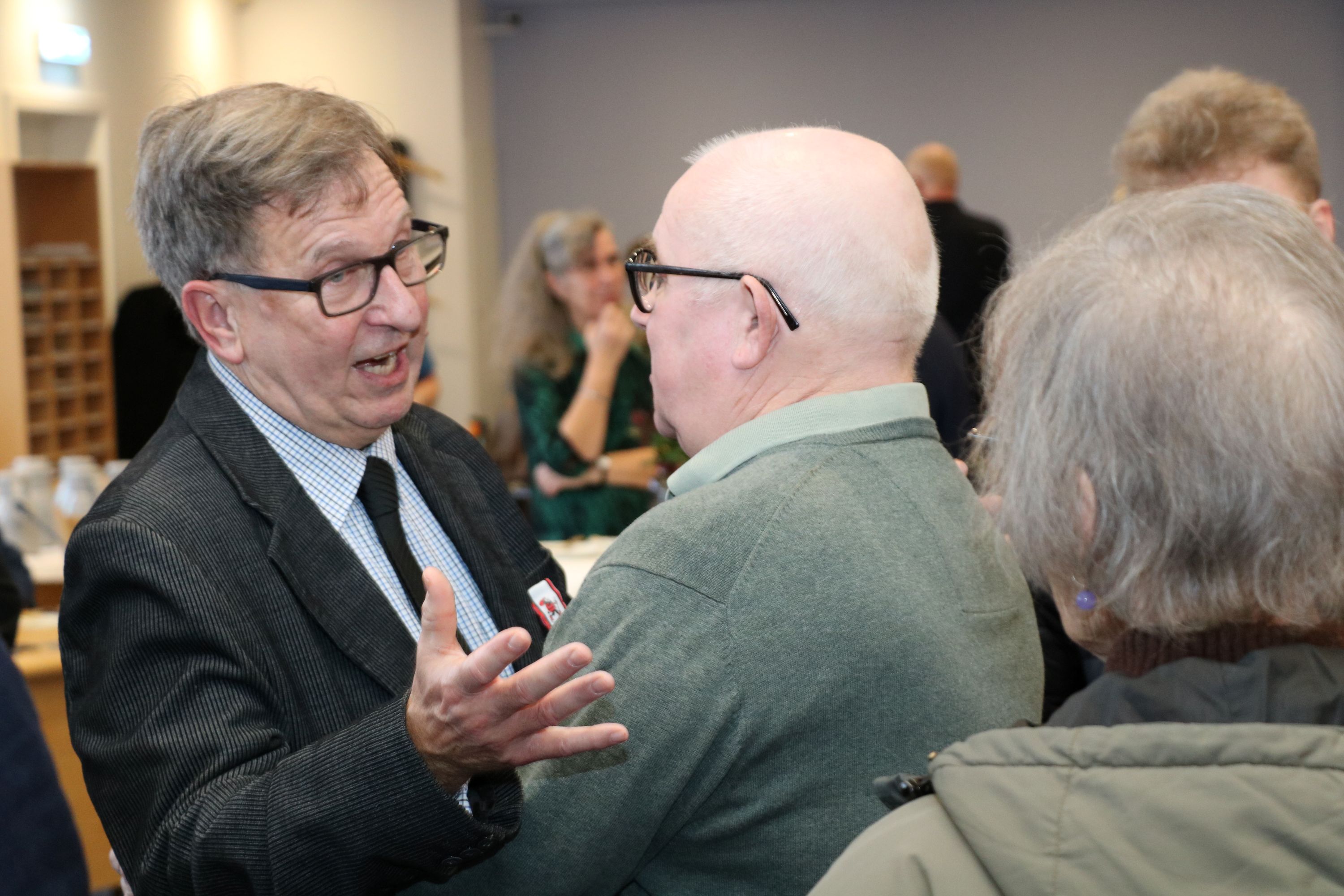 Der var gæster fra nær og fjern for at hilse på byrådets nestor. Foto: John Ringstrøm