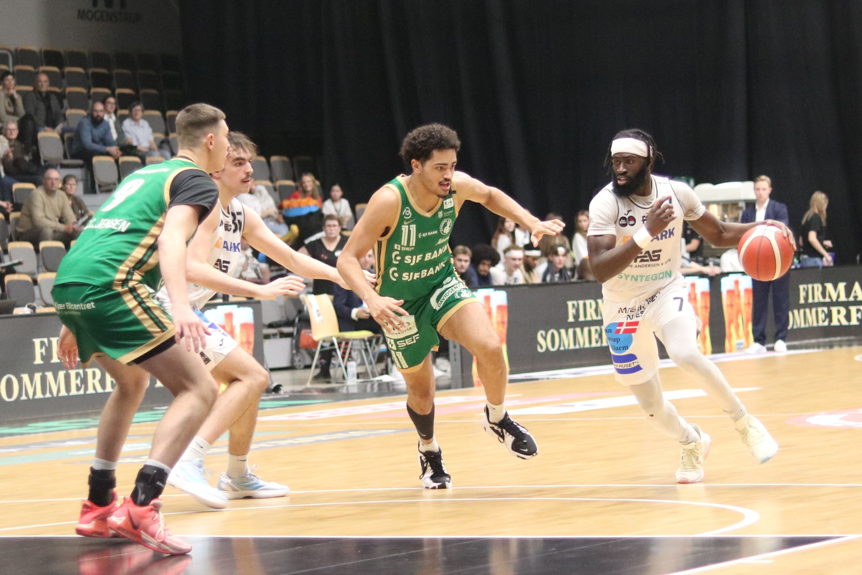 Team FOG Næstveds anfører David Jean-Baptiste havde muligheden for at hive sejren hjem, men brændte sit sidste skud. Foto: John Ringstrøm