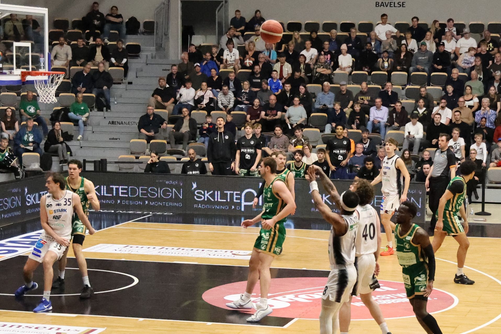 Tyler Harris forsøger sig med et trepointskud, men han scorede kun på to ud af ni. Foto: John Ringstrøm