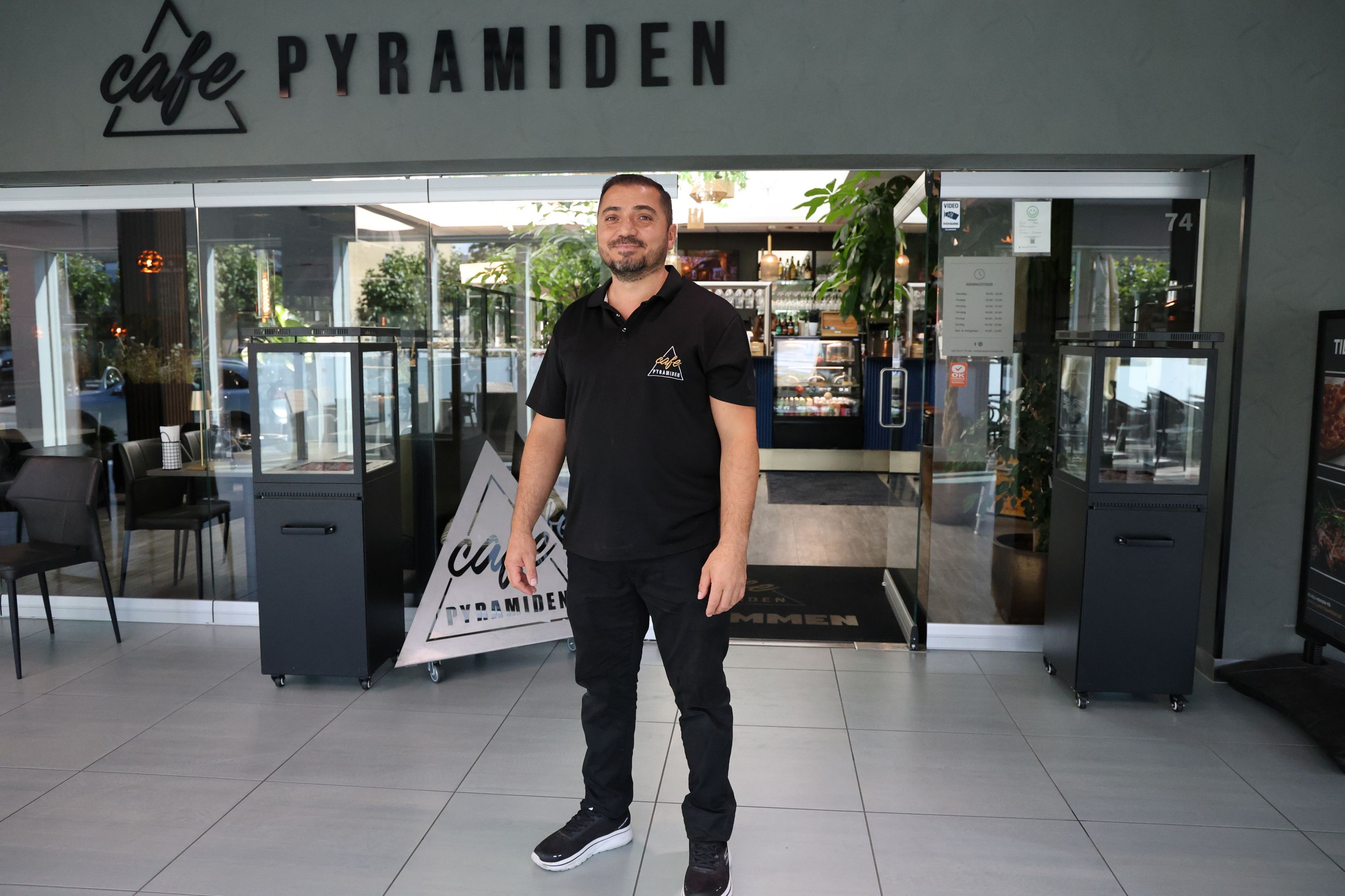 Recep Ünsal droppede en finanskarriere for at blive Pyramide-ejer. Foto: John Ringstrøm