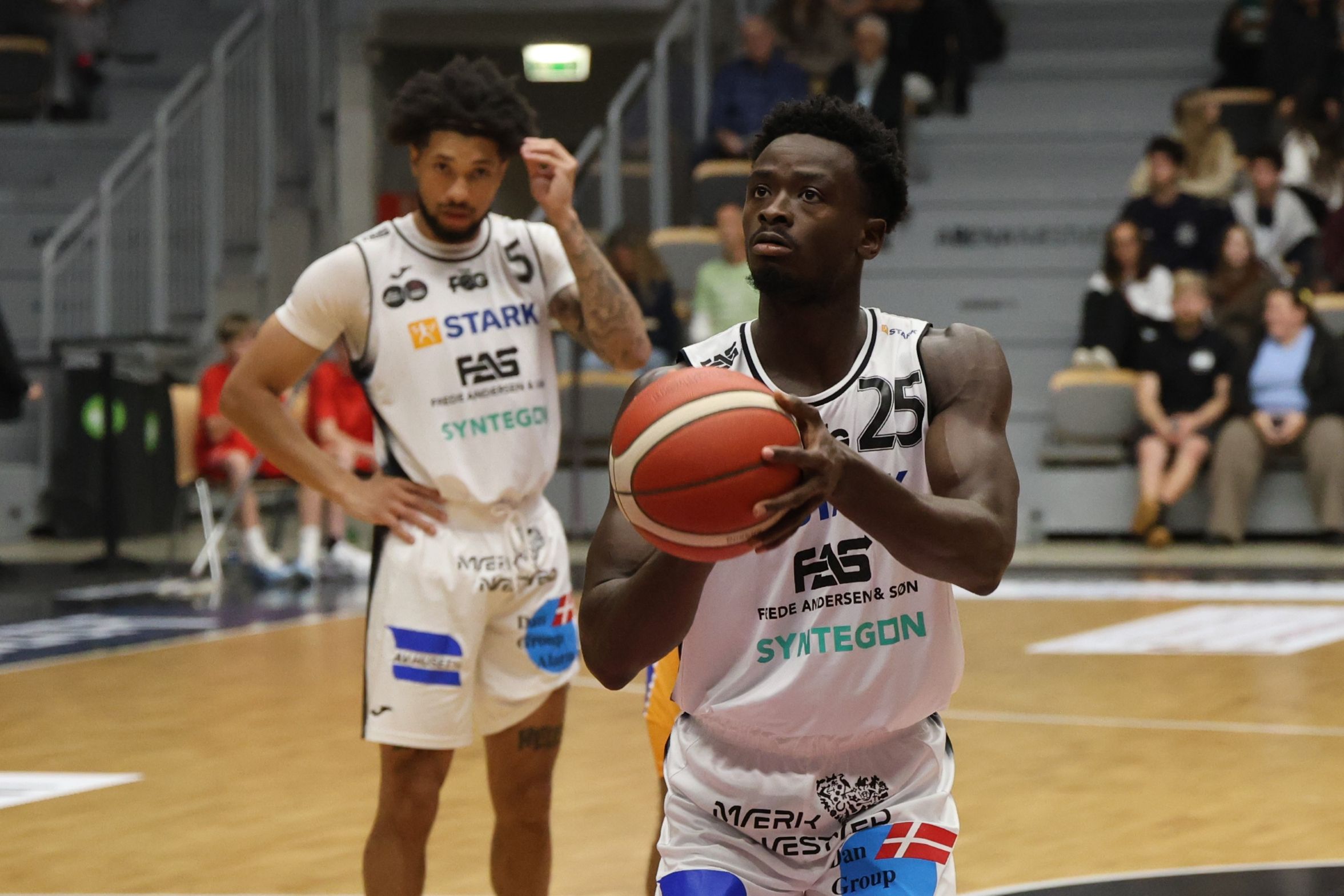 Aboubacar Traoré har været godt skydende i Team FOG Næstveds to første kampe. Foto: John Ringstrøm