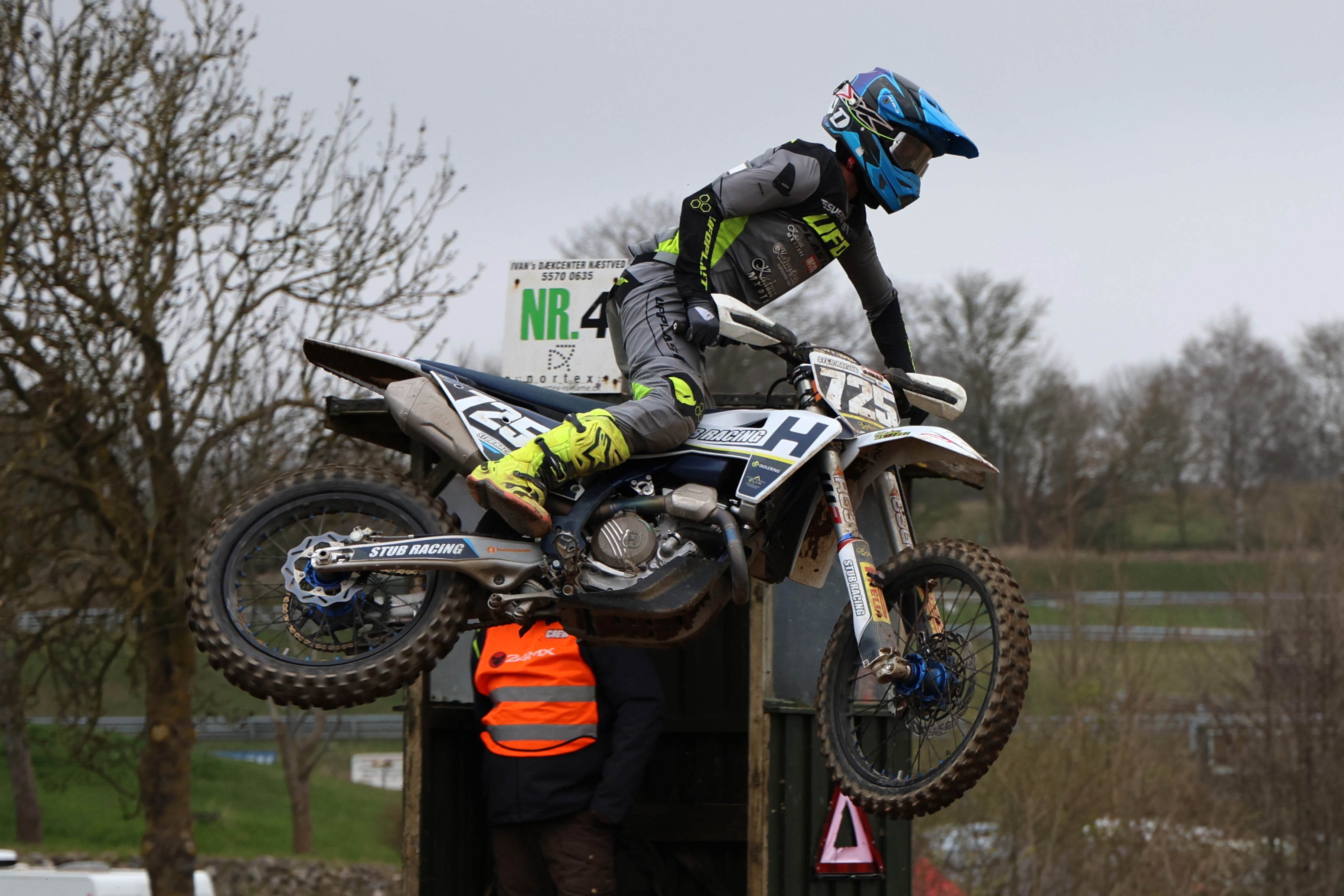 Jonas Stub fra Næstved Motor Klub blev samlet 3'er i MX2-klassen. Foto: John Ringstrøm