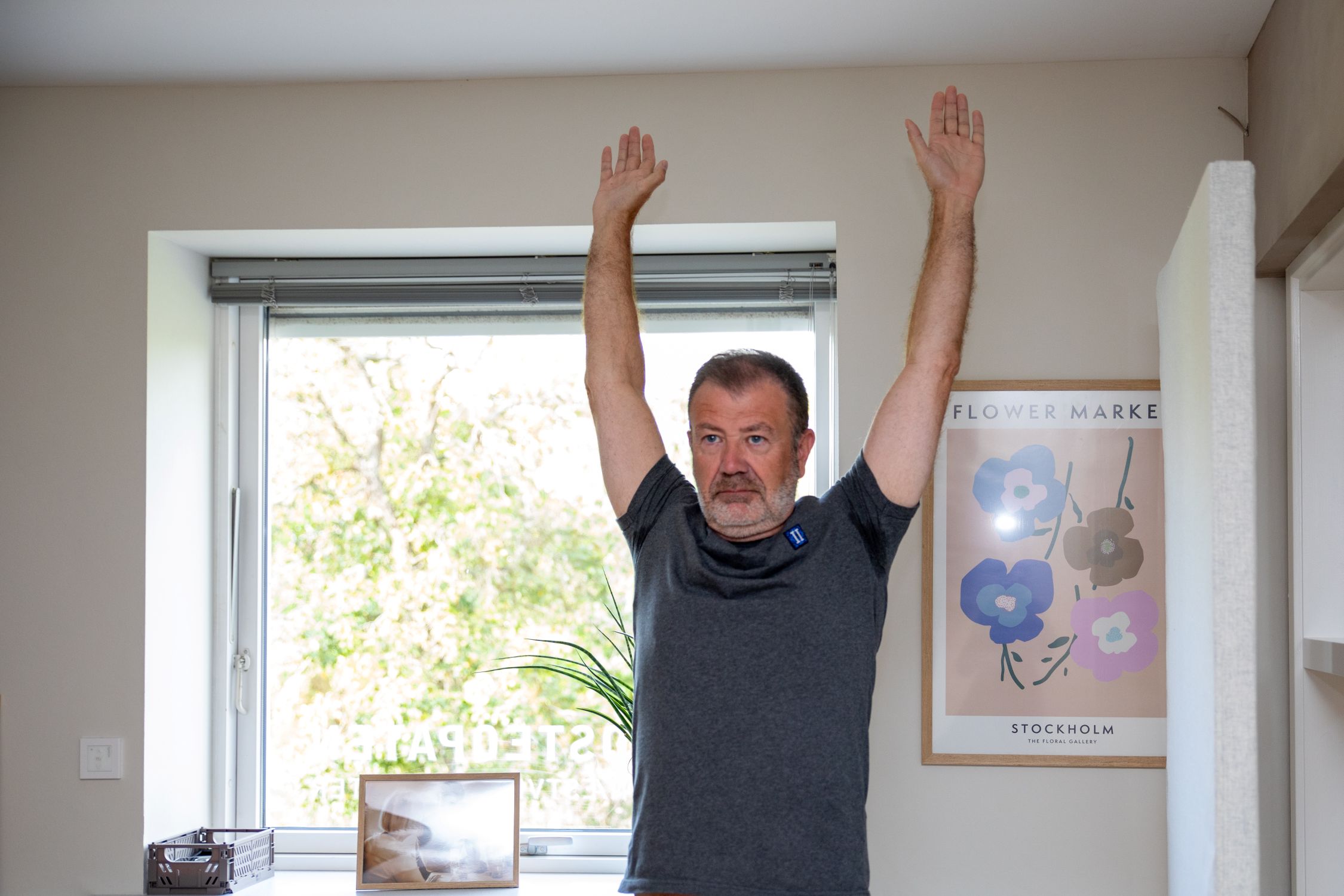 "Hænderne op"-øvelsen fortalte mig, at mine skulderled faktisk er rimelig mobile. Foto: John Ringstrøm