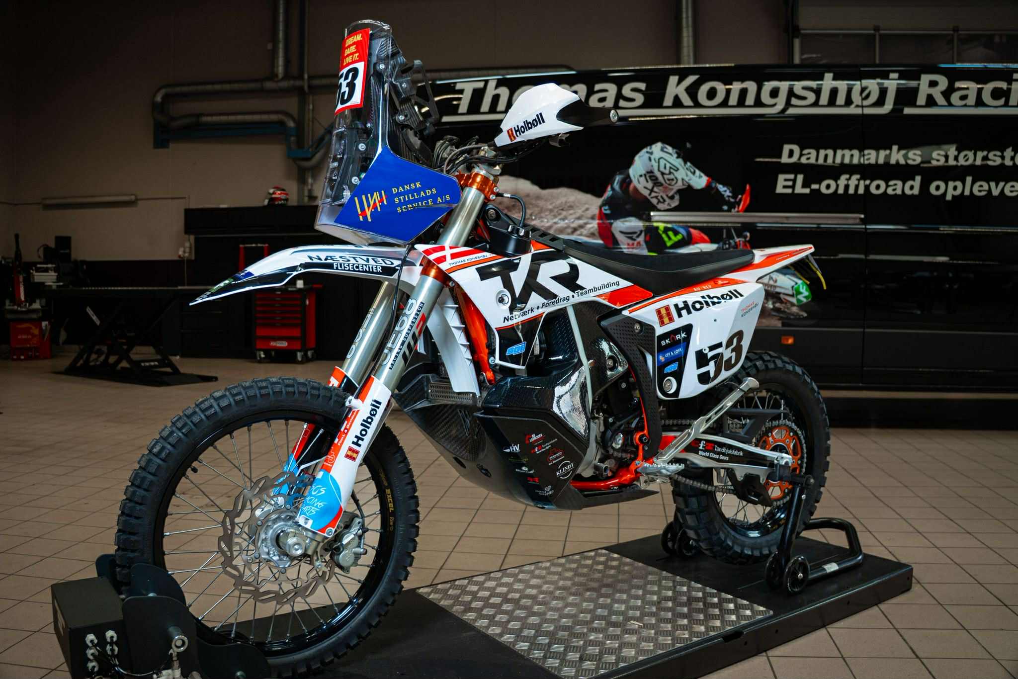 Den potente KTM 450 Rally Replica står Thomas Kongshøj i 650.000 kroner. Foto: Privat