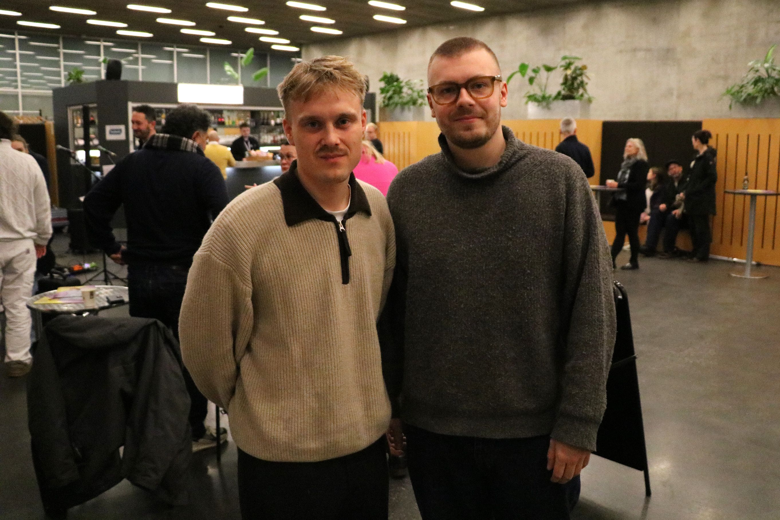 Næstved-drengene Valentin Buchwald og Lauge Kjærulf fra bandet Blæst talte om, hvor meget Næstved Musikskole har betydet for dem. Foto: John Ringstrøm