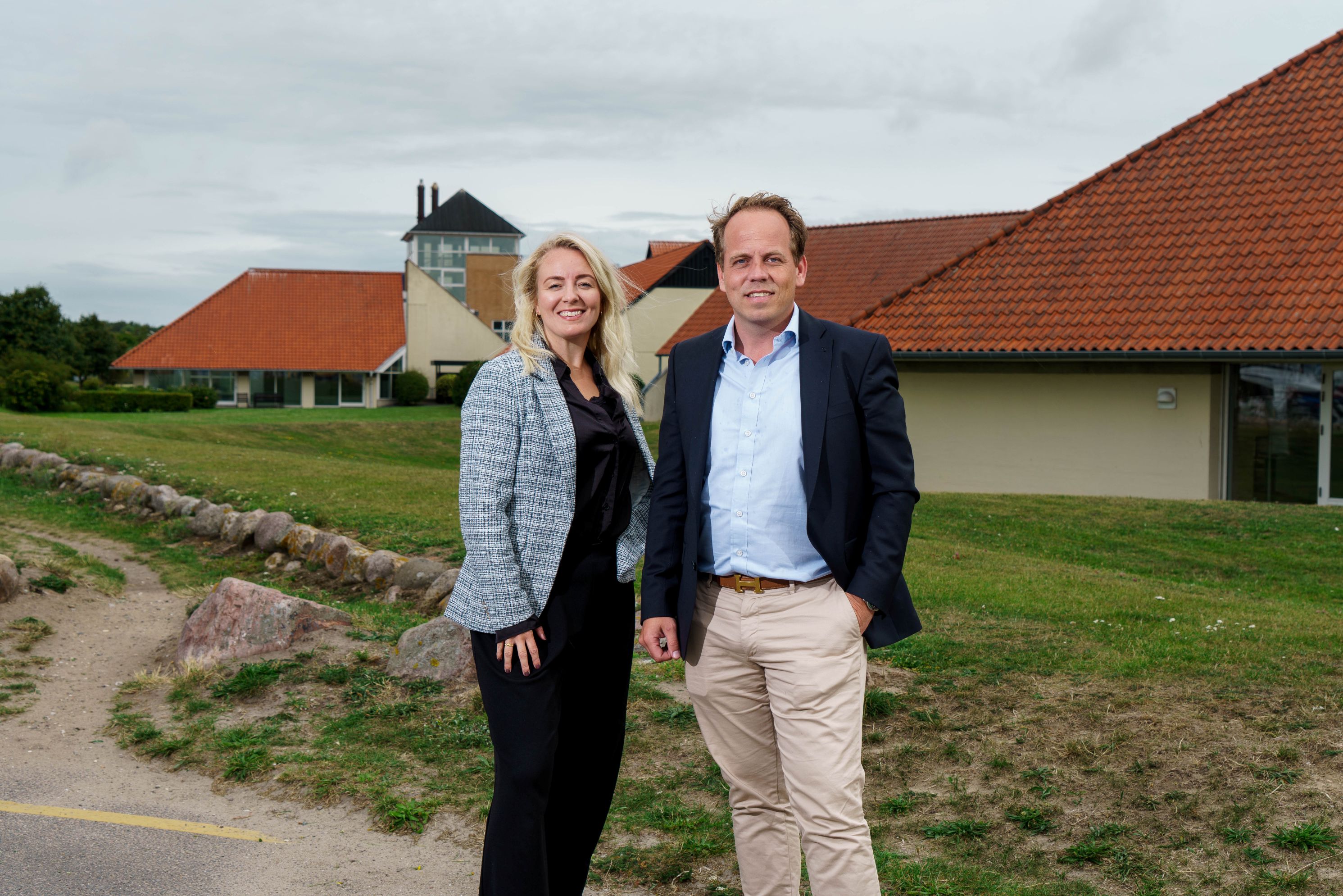 Gæster kan allerede booke sig ind på Karrebæksminde Strandhotel, men der kommer til at ske meget mere endnu. Foto: Presse