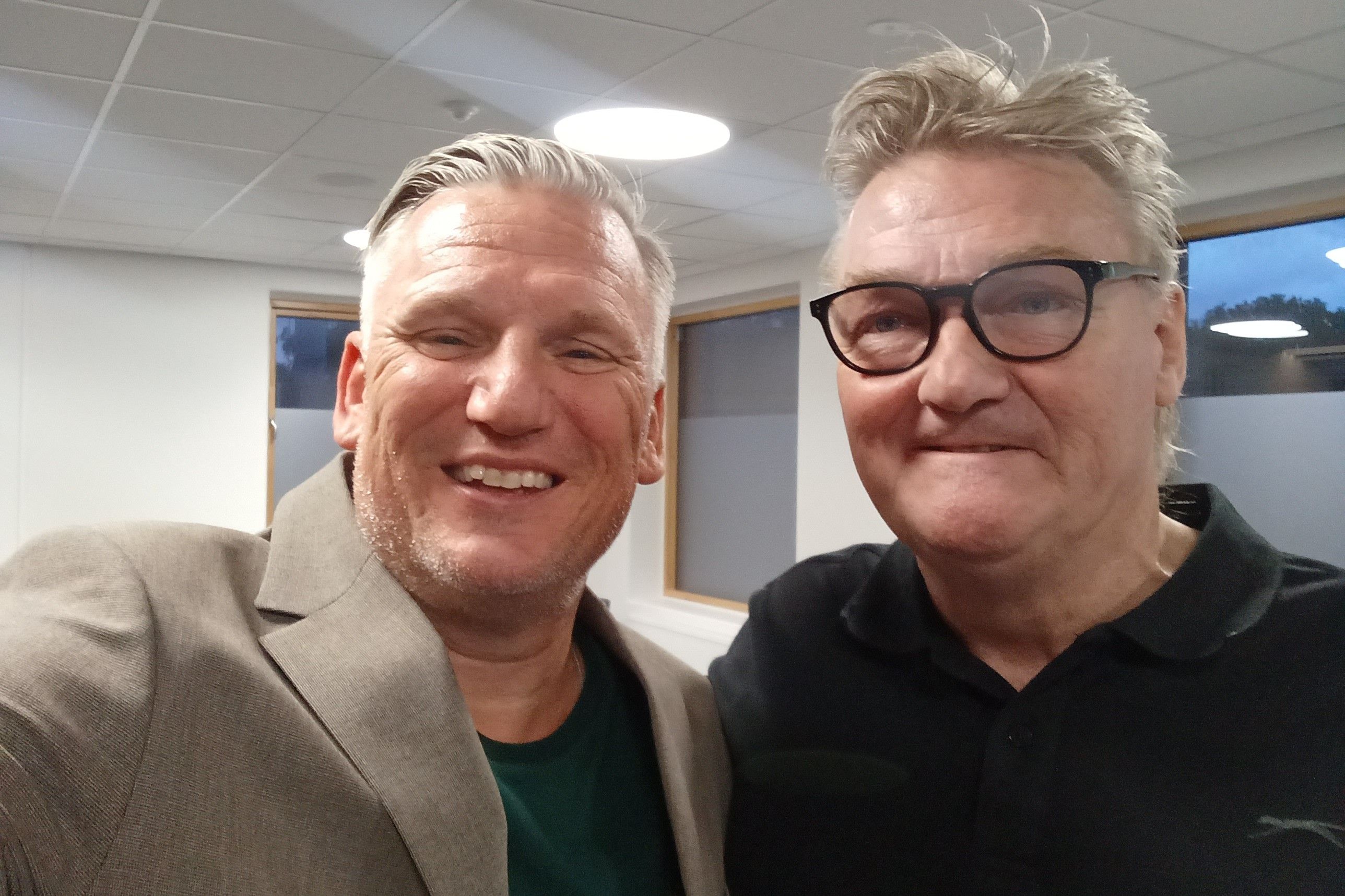 "Nik og Jay", som Flemming Jay kalder dette billede af ham og herrelandstræner Nikolaj Jacobsen. Foto: Privat