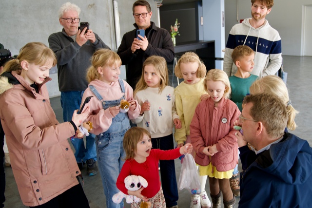 De små var ret så vilde med Venstre-løverne. Foto: Christian Brøndum