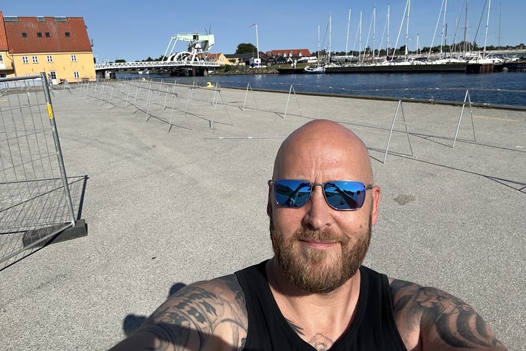 Peter Harsdal blev for to år siden medejer af Karrebæksminde Triatlon og har knoklet for at gøre sommerlandet klar til stævnet. Privatfoto