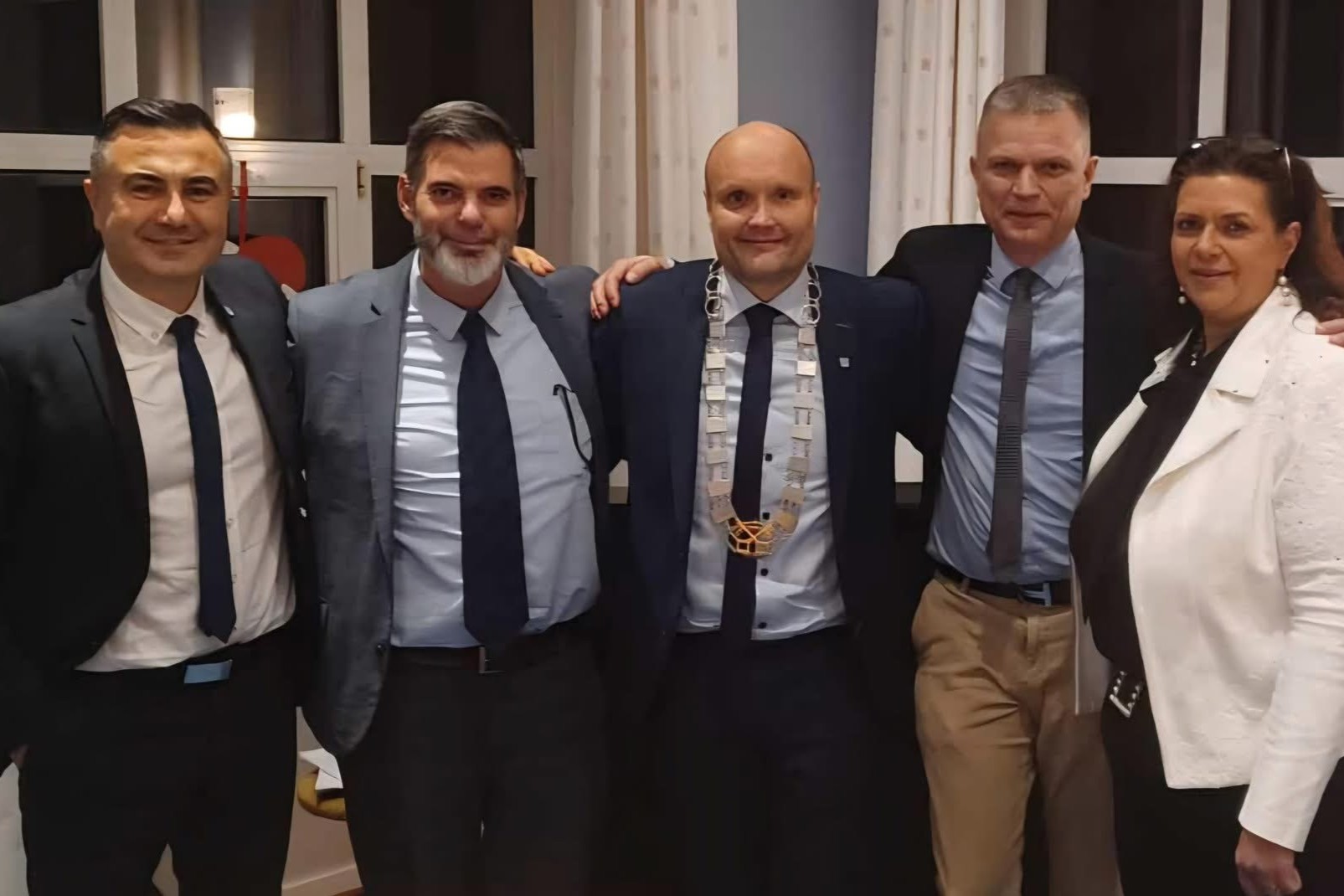 Venstres byrådsgruppe fra venstre Süleyman Yücel, Nino Rizatto, Kenneth Sørensen, Jakob Ahrendt og Pernille Sten. Foto: Privat
